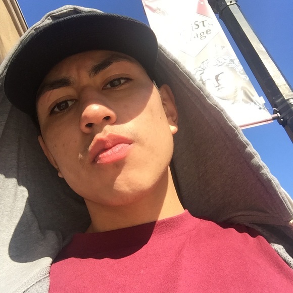 Meet your Posher, Juan - Picture 1 of 1